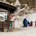 Hellochalet Trackside House - Ski-in Ski-out On The Cretaz Slopes * Breuil-Cervinia