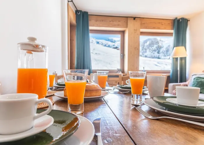 Hellochalet Trackside House - Ski-in Ski-out On The Cretaz Slopes *