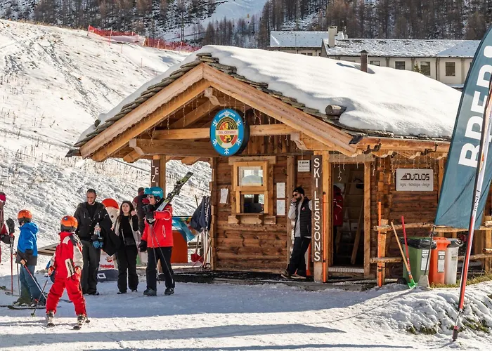 Hellochalet Trackside House - Ski-in Ski-out On The Cretaz Slopes *