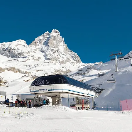 Hellochalet Trackside House - Ski-in Ski-out On The Cretaz Slopes