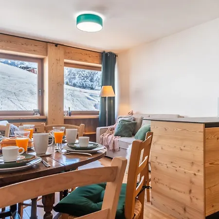 Daire Hellochalet Trackside House - Ski-in Ski-out On The Cretaz Slopes *