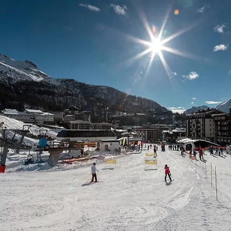 Hellochalet Trackside House - Ski-in Ski-out On The Cretaz Slopes شقة *