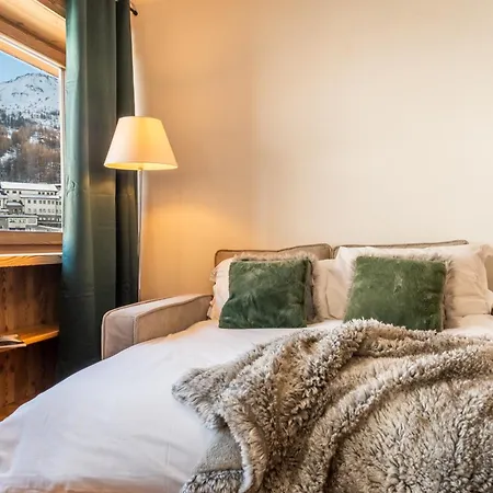 Hellochalet Trackside House - Ski-in Ski-out On The Cretaz Slopes Daire