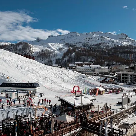 Hellochalet Trackside House - Ski-in Ski-out On The Cretaz Slopes