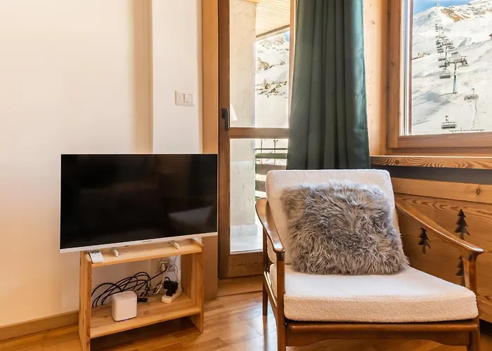 Hellochalet Trackside House - Ski-in Ski-out On The Cretaz Slopes