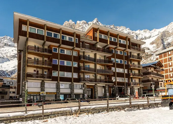Hellochalet Trackside House - Ski-in Ski-out On The Cretaz Slopes بيريوِل تْشيرفينيا