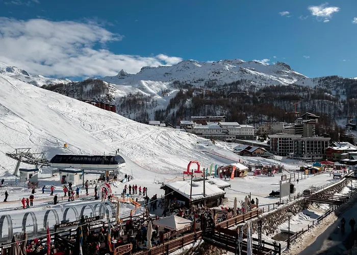Hellochalet Trackside House - Ski-in Ski-out On The Cretaz Slopes